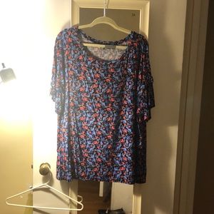 Round neck ruffled sleeve. Multi colored.